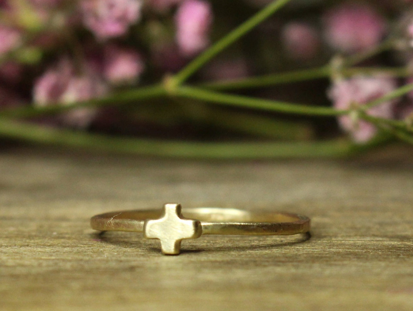 Faith Ring in 9ct Recycled Solid Yellow Gold