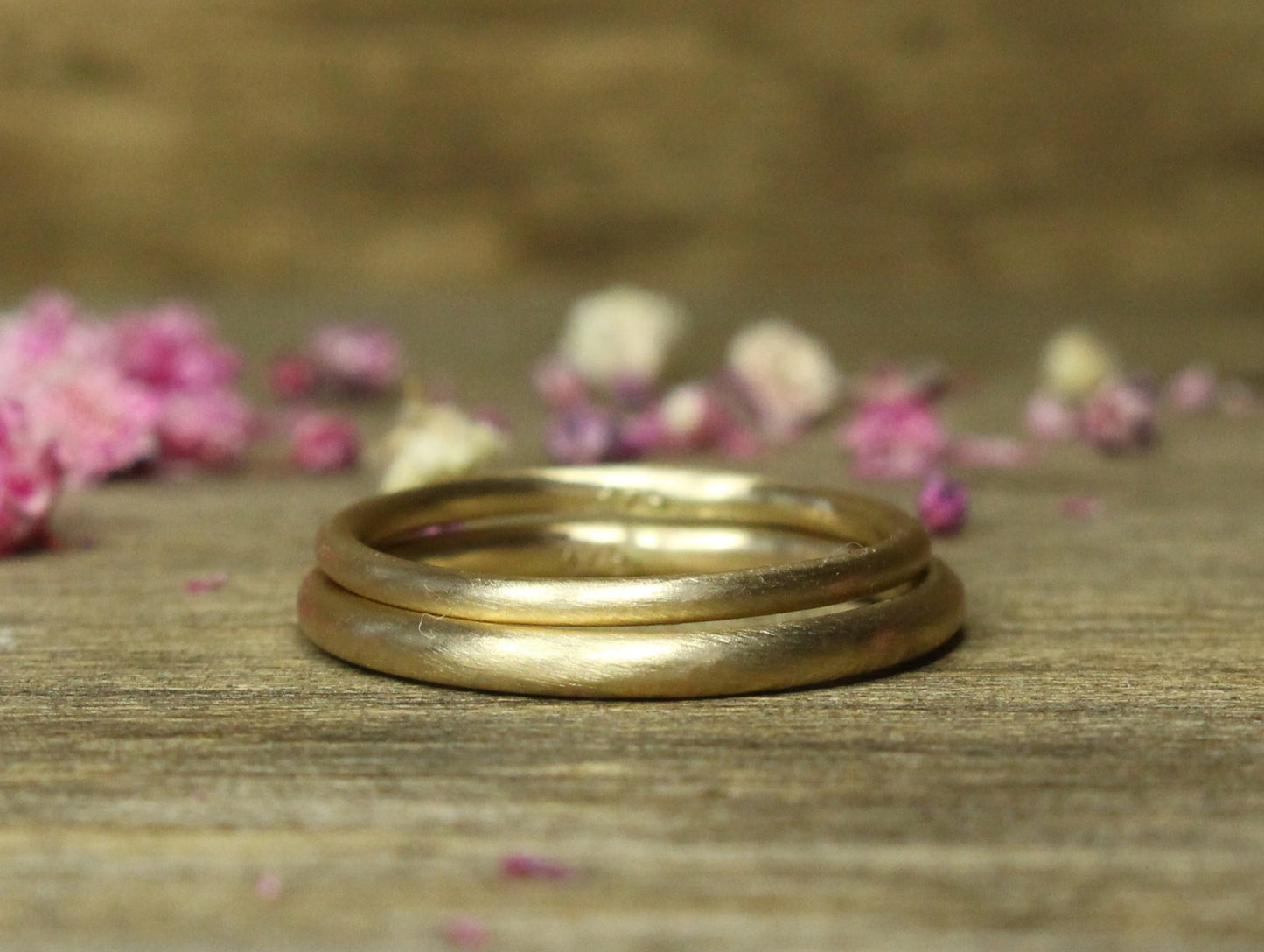 Round Wedding Band Set of Two in Solid Gold