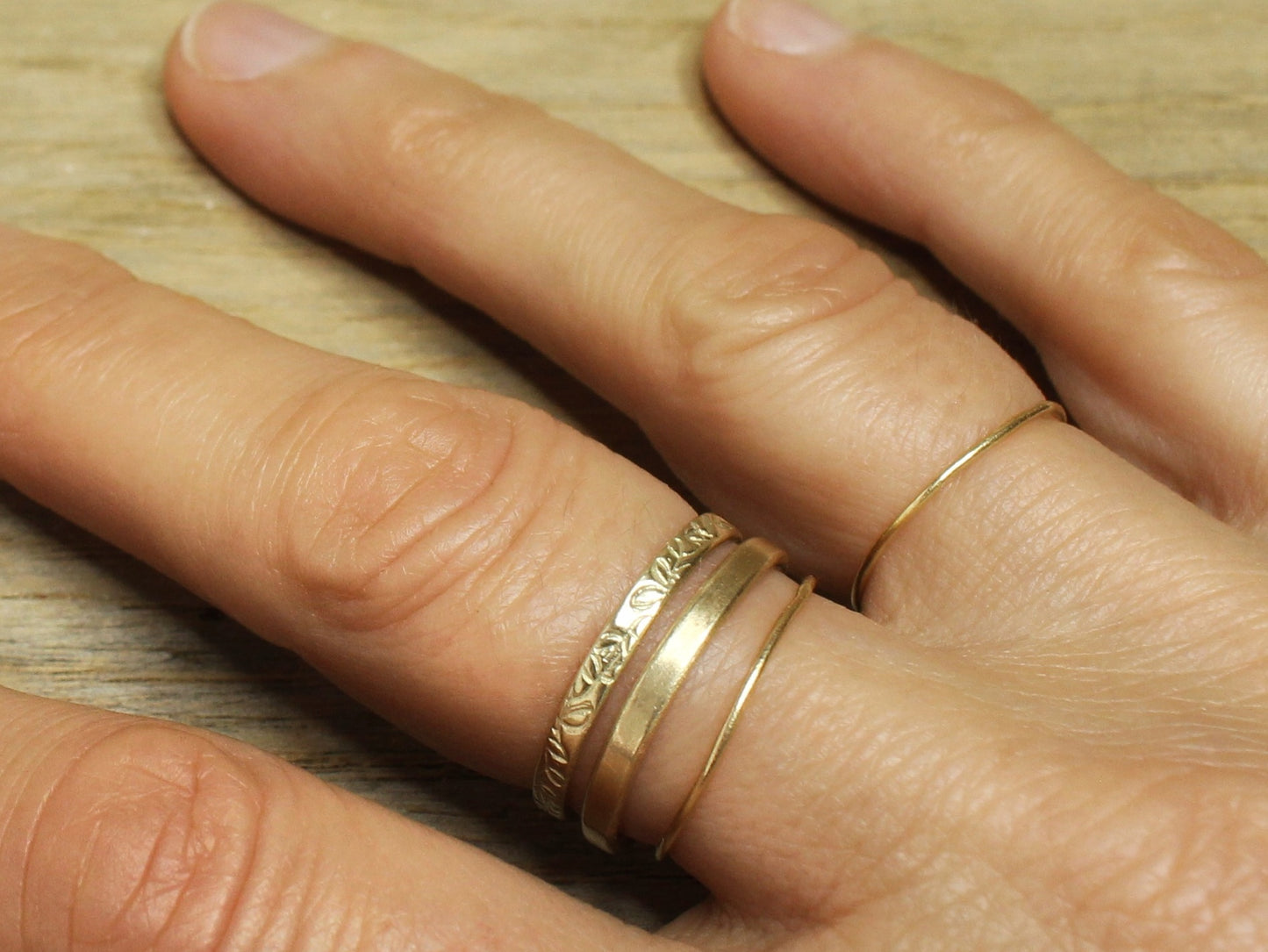 Wildflowers Band in 9ct or 14ct or 18ct Gold