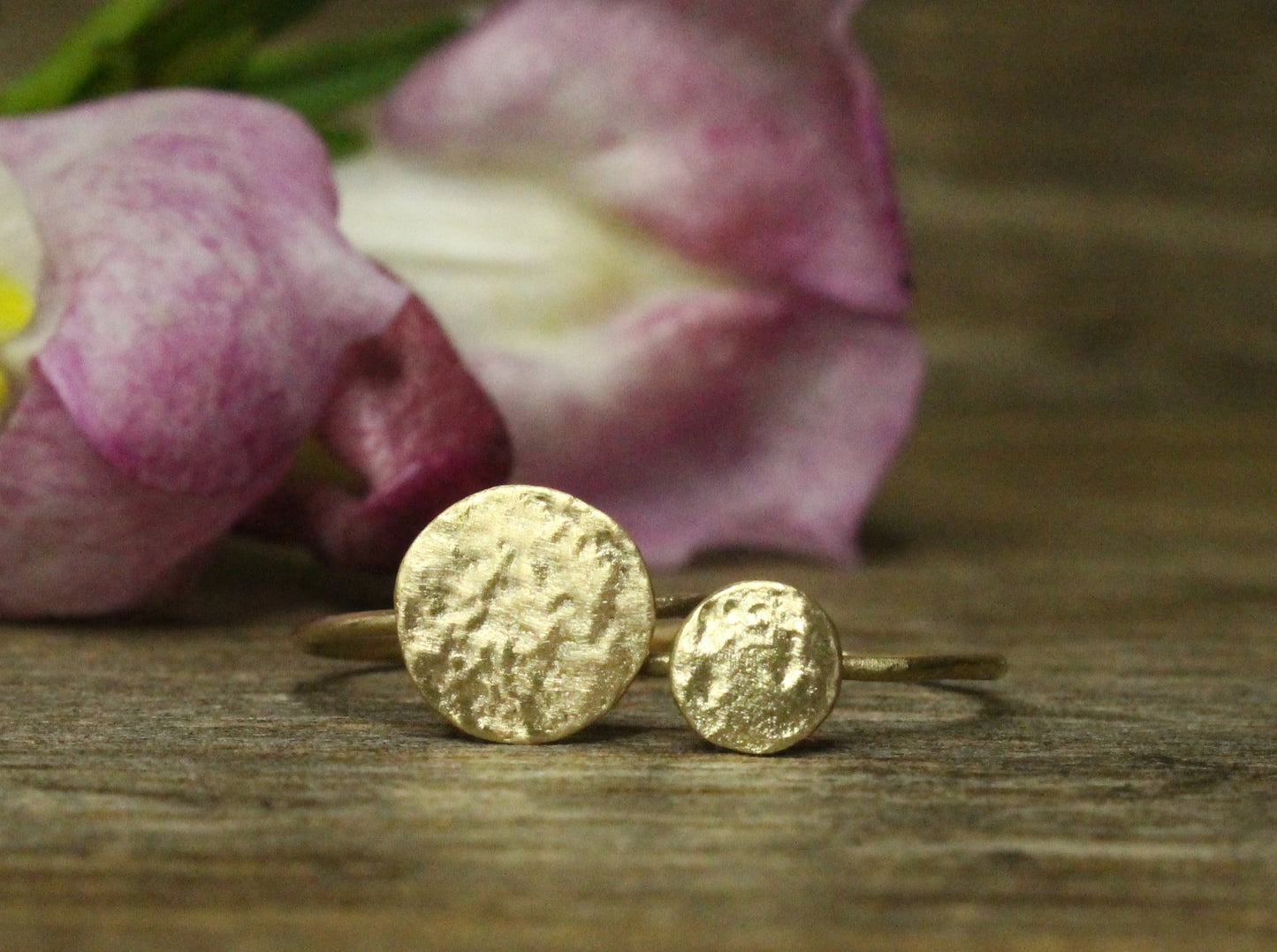 Lunae Ring in 9ct or 14ct or 18ct Gold