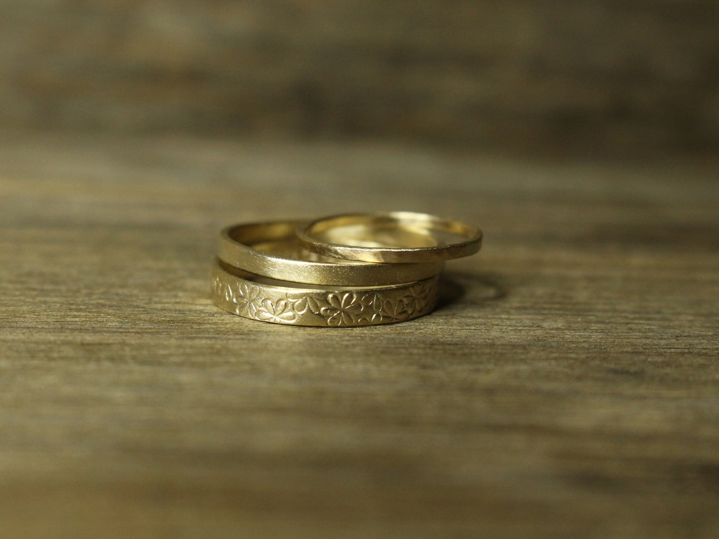 Daisy Band in 9ct or 14ct or 18ct Solid Gold