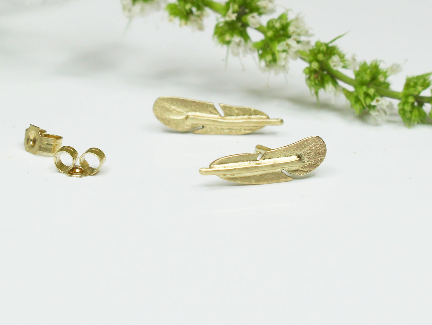Feather Stud Earrings in 9ct Yellow Gold