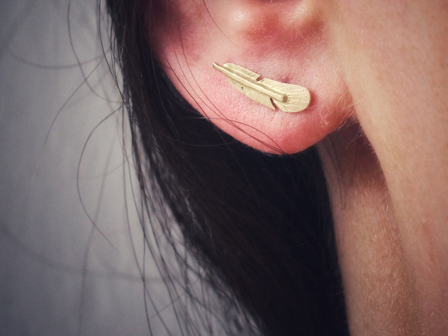 Feather Stud Earrings in 9ct Yellow Gold