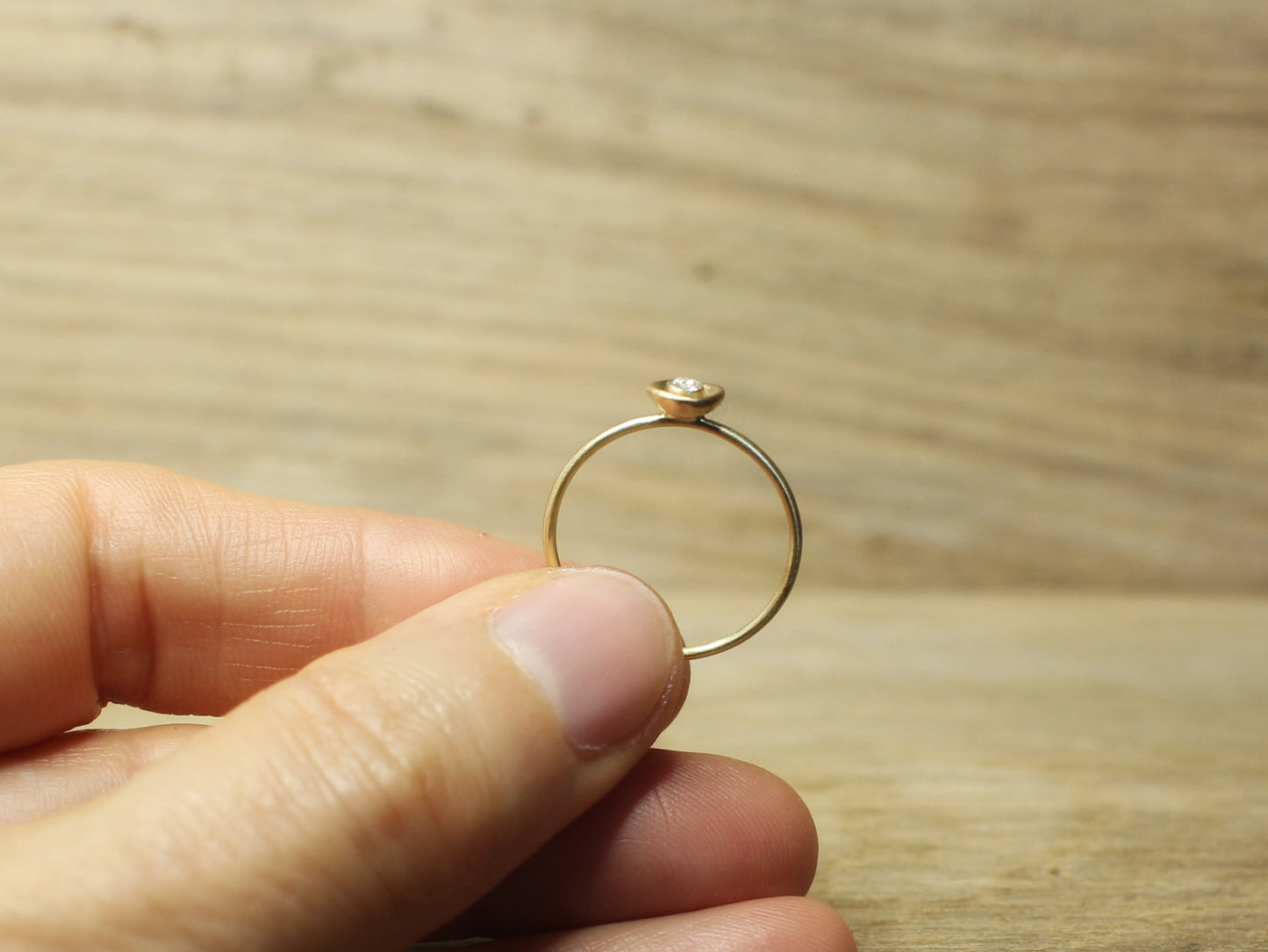 Sweetheart Ring in Solid Gold with Ethical Diamond