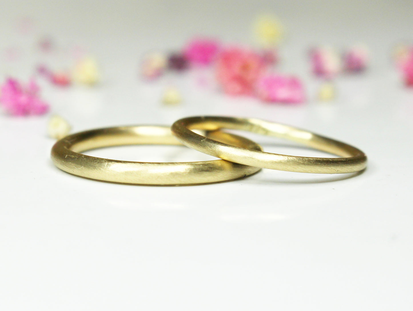 Round Wedding Band Set of Two in Solid Gold