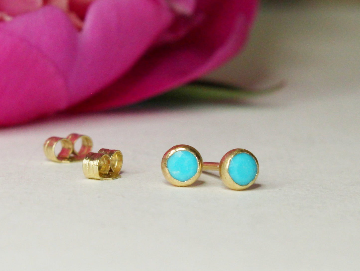 Turquoise Stud Earrings in 9ct Gold