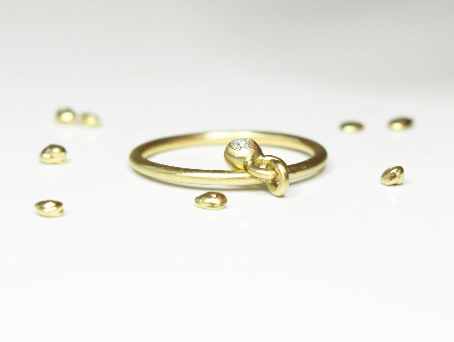 Bonbon Ring in Solid Gold with Fair Trade Gem