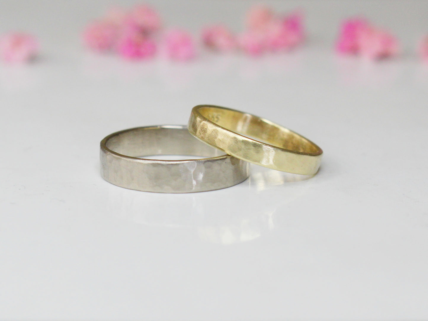 Hammered Flat Band in Solid White Gold