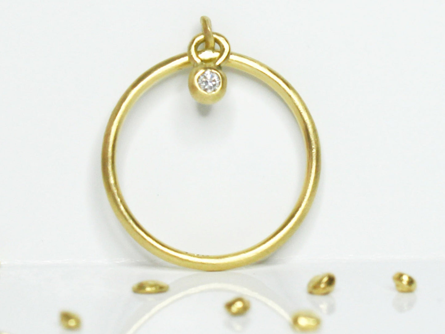 Bonbon Ring in Solid Gold with Fair Trade Gem