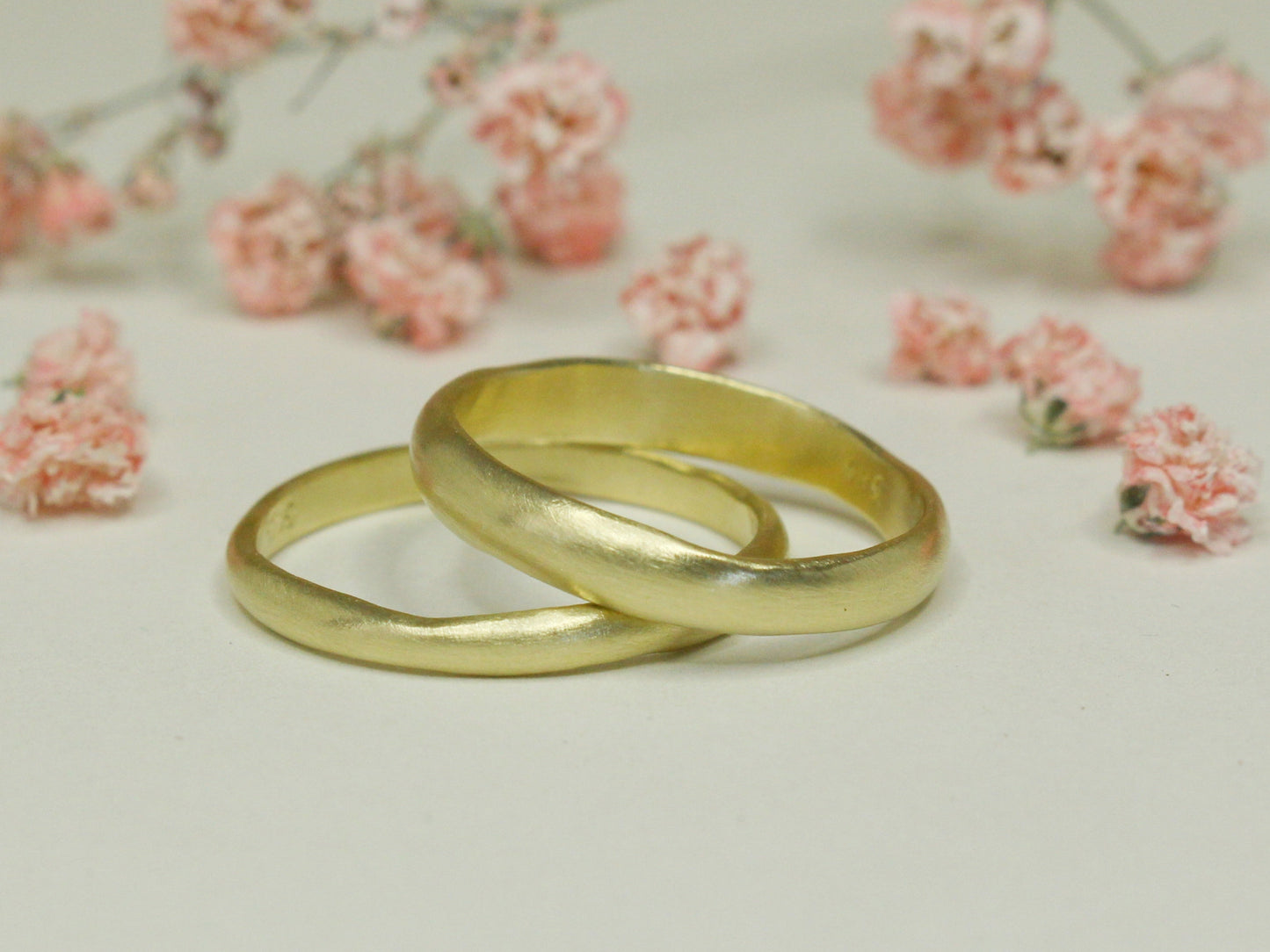 Artefact Band Set of Two in Solid Gold