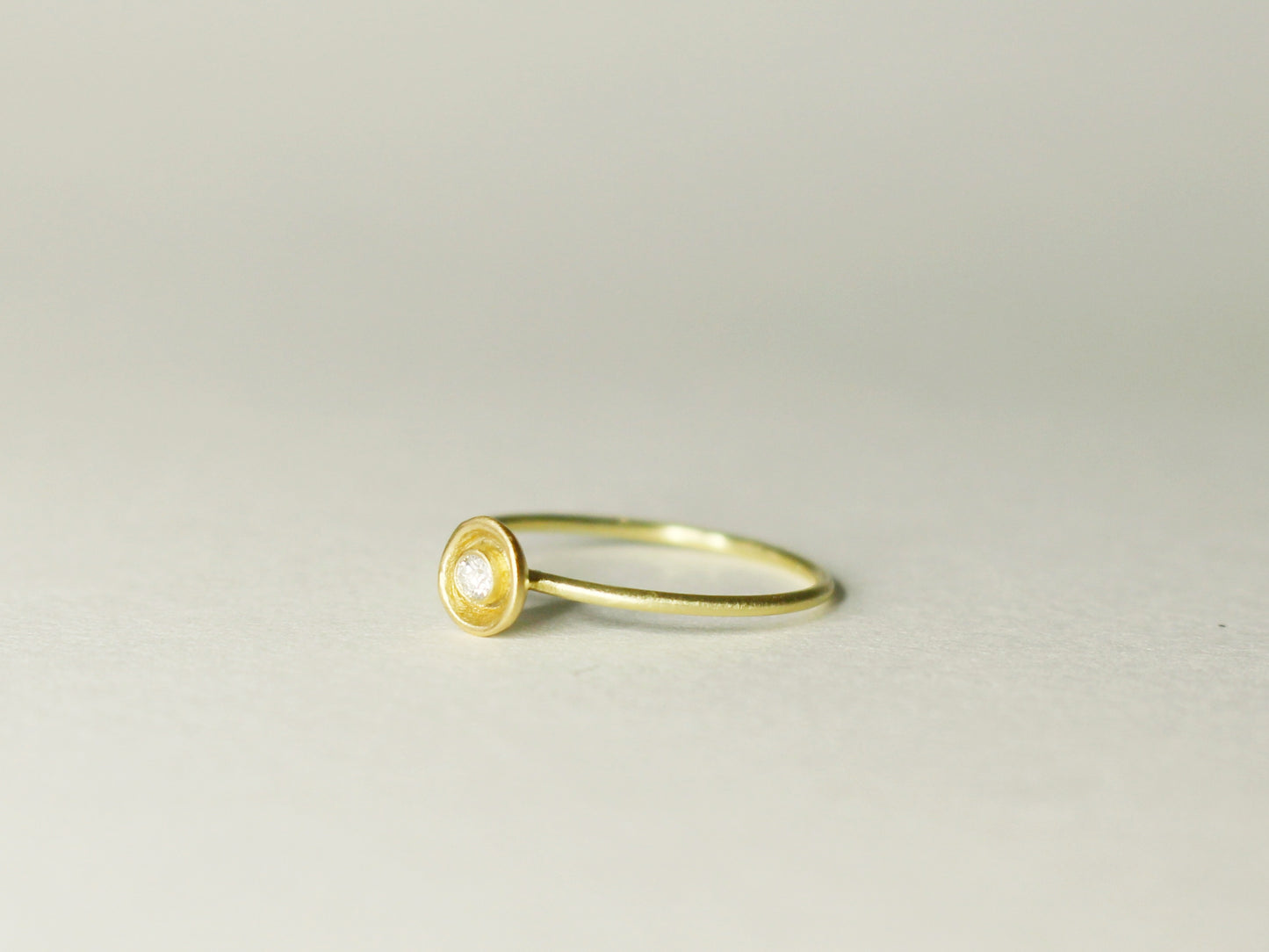 Sweetheart Ring in Solid Gold with Ethical Diamond