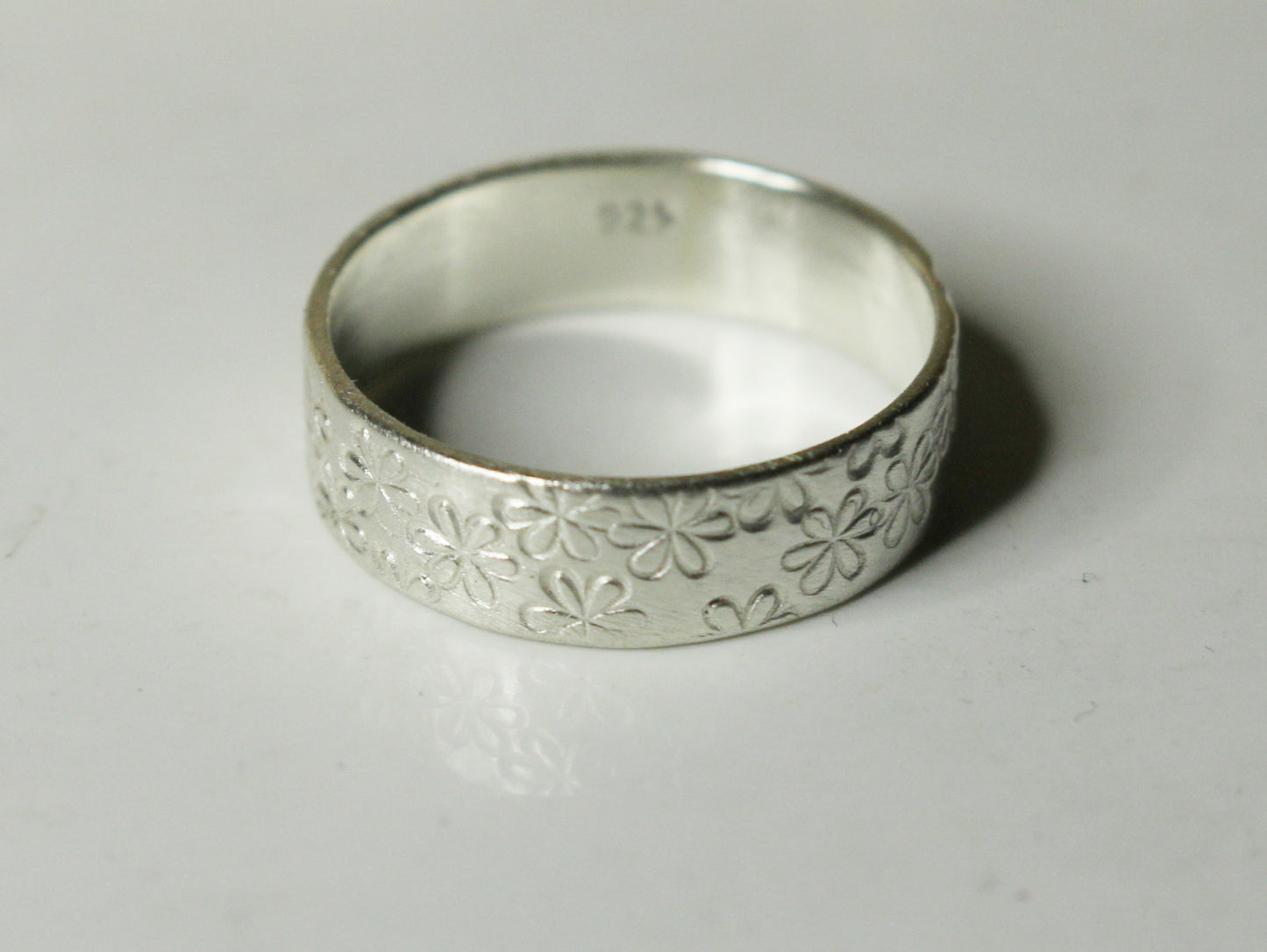 Daisy Band in Recycled Sterling Silver
