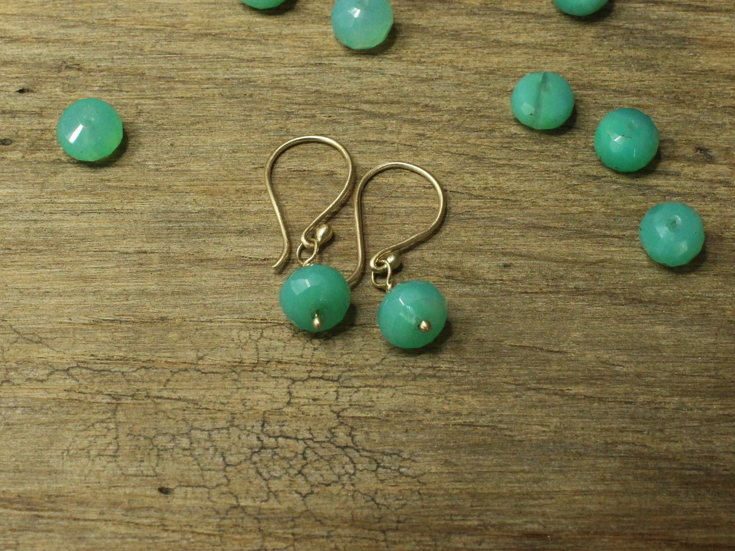 Dangly Earrings in 9ct Gold with Chrysoprase Beads