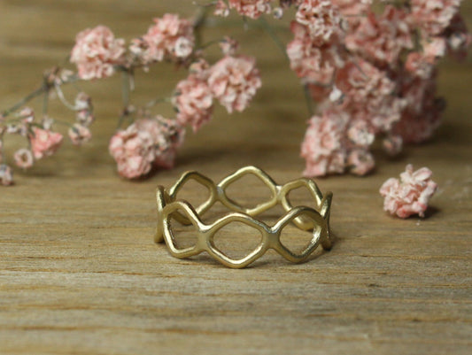Serenity Ring in 8ct or 14ct or 18ct Solid Gold