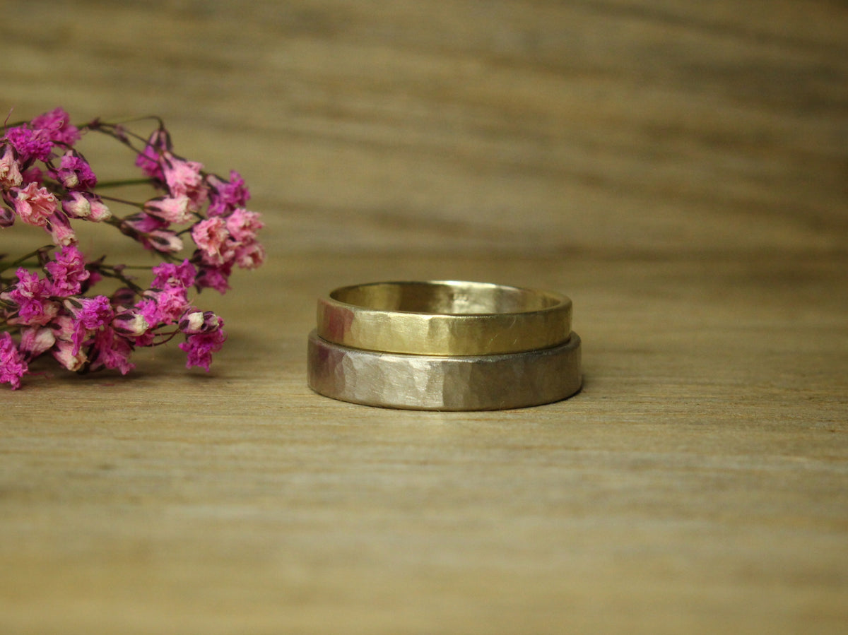 Hammered Flat Band in Solid White Gold